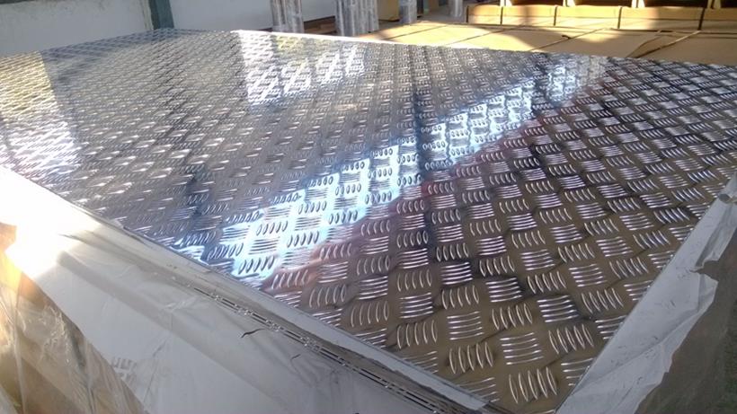 4'x8' Big 5 Bar Aluminum Checkered Plate Sheet